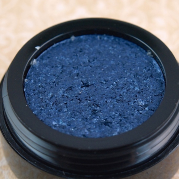 Stila Cosmetics Metallic Navy Eyeliner Eyeshadow - Picture 2 of 8